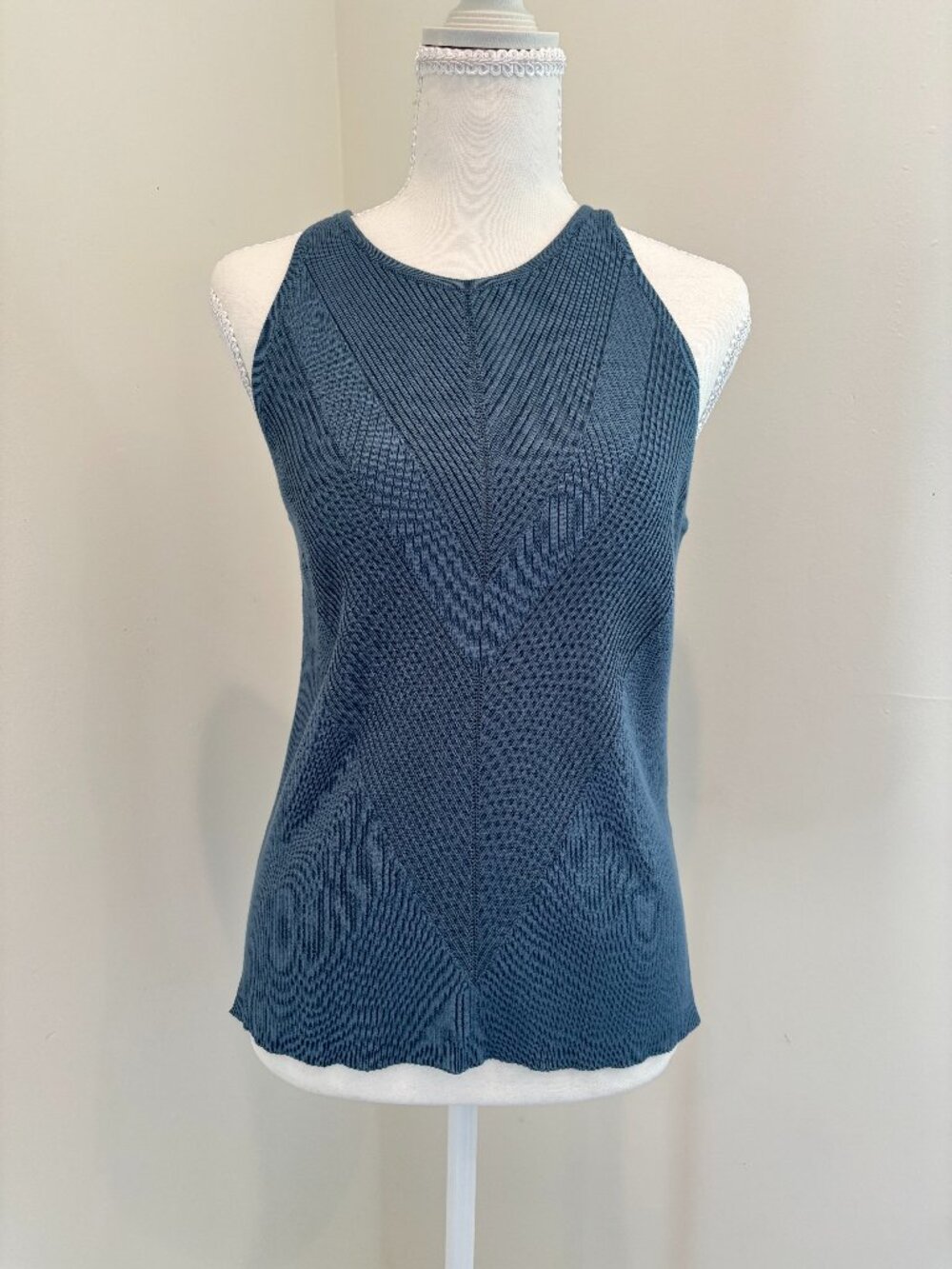Anthropology Blue Love Knit Sleeveless Lightweight Summer Sweater Size Small